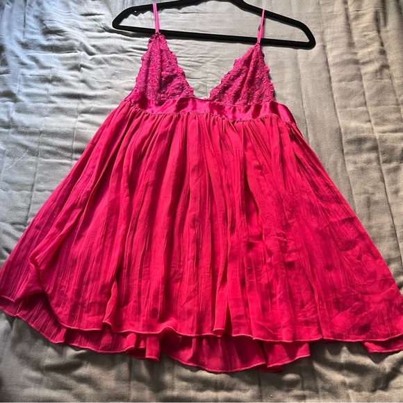 Victoria's Secret Pink Satin Chemise with Delicate Lace - Picture 4 of 7